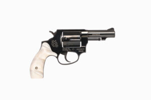 Heritage Roscoe HR38B3WP .38 Special 3-inch blued revolver with white pearl grips
