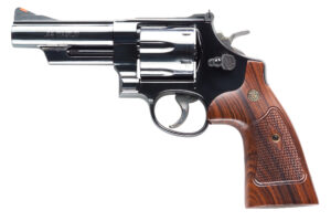 Smith & Wesson Model 29 Classic .44 Magnum 4-inch blued revolver with walnut grips