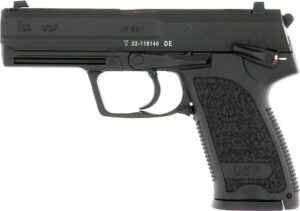 Heckler & Koch USP40 V1 .40 S&W 4.25 in black with two magazines